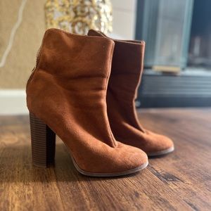 Ankle boot heels